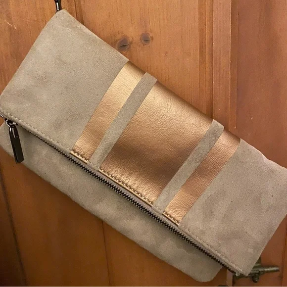 Neiman Marcus Convertible Clutch Tan Shoulder Bag Gold Foil Accent - Picture 3 of 10